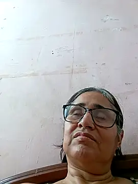 Snapshot of _candi chatting on 03.07.25 candi online show from 03.07.25