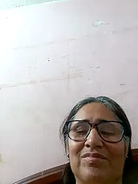 Snapshot of _candi chatting on 03.09.25 candi online show from 03.09.25