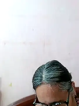 Snapshot of _candi chatting on 03.11.25 candi online show from 03.11.25