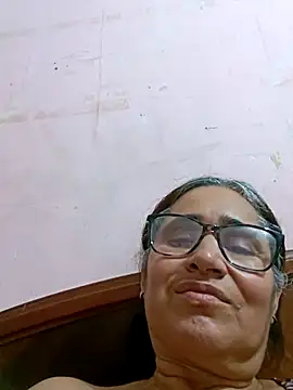 Snapshot of _candi chatting on 03.12.25 candi online show from 03.12.25