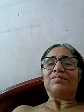 Snapshot of _candi chatting on 03.13.25 candi online show from 03.13.25