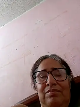 Snapshot of _candi chatting on 03.13.25 candi online show from 03.13.25