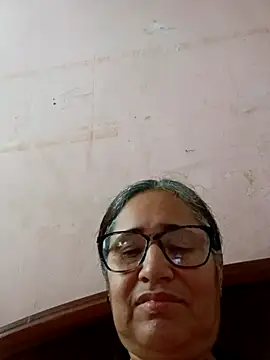 Snapshot of _candi chatting on 03.15.25 candi online show from 03.15.25