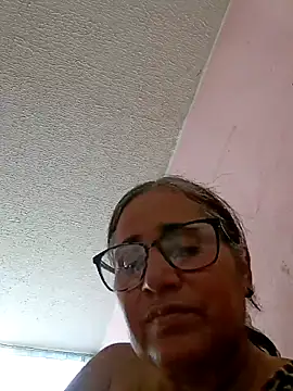 Snapshot of _candi chatting on 03.15.25 candi online show from 03.15.25