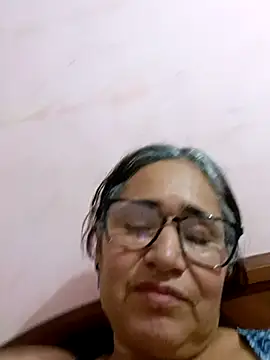 Snapshot of _candi chatting on 03.19.25 candi online show from 03.19.25