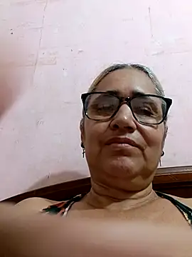 Snapshot of _candi chatting on 09.16.25 candi online show from 09.16.25