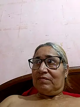 Snapshot of _candi chatting on 09.18.25 candi online show from 09.18.25