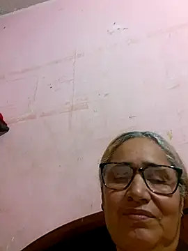 Snapshot of _candi chatting on 09.27.25 candi online show from 09.27.25