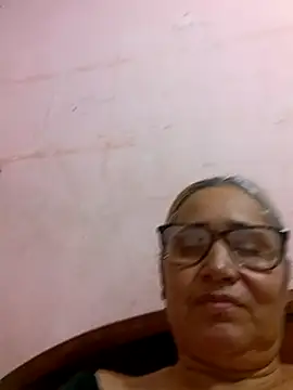 Snapshot of _candi chatting on 09.28.25 candi online show from 09.28.25