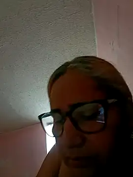 Snapshot of _candi chatting on 10.02.25 candi online show from 10.02.25