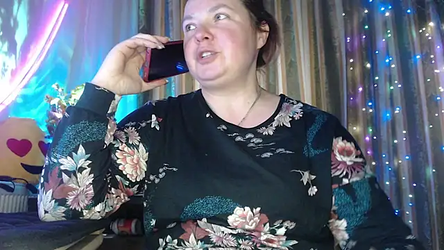 Snapshot of amorelara chatting on 07.13.26 amorelara online show from 07.13.26