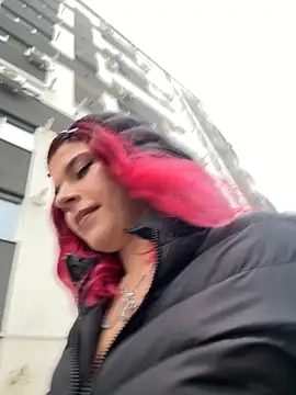 RiriRoseey online show from 11.12.25