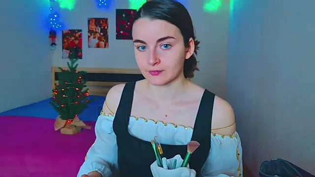 Miss Arwen online show from 12.23.24