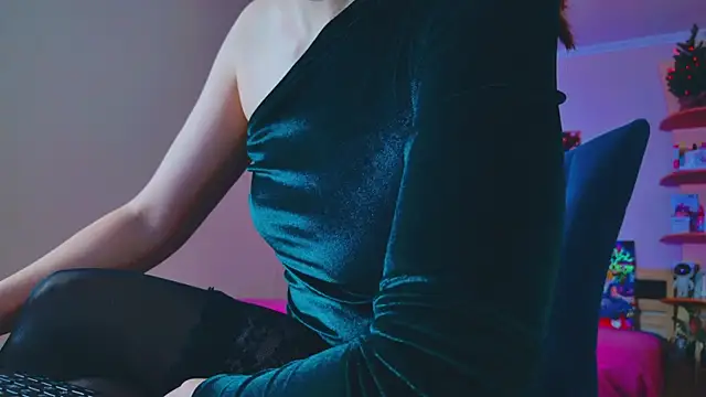 Miss Arwen online show from 01.07.25