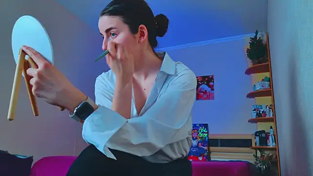 Miss Arwen online show from 01.13.25