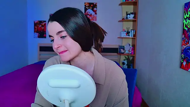 Miss Arwen online show from 02.04.25