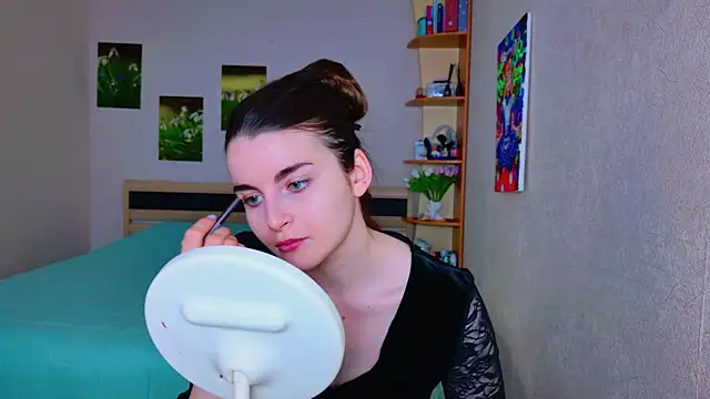 Miss Arwen online show from 03.11.25