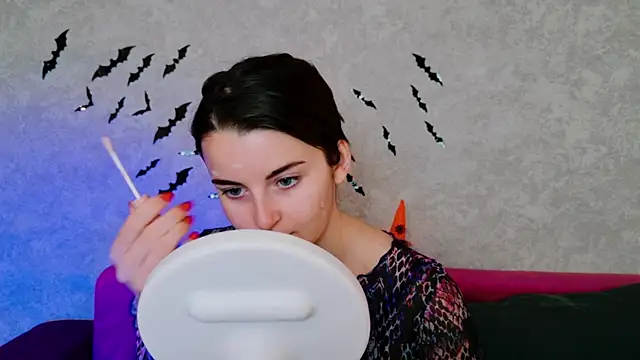 Miss Arwen online show from 10.08.25