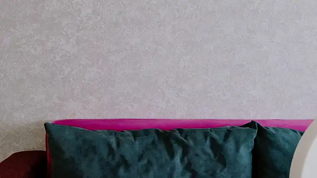 Miss Arwen online show from 12.05.25