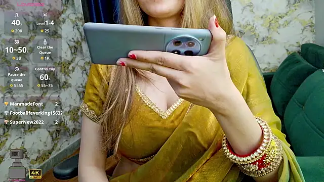 Snapshot of sassysonia chatting on 06.18.26 sassysonia online show from 06.18.26