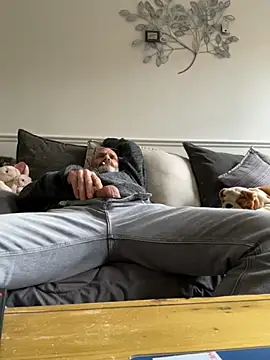 Snapshot of Shyboy817 chatting on 10.21.25 Shyboy817 online show from 10.21.25