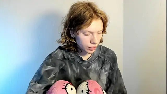 Snapshot of StellaDavis chatting on 10.17.25 StellaDavis online show from 10.17.25