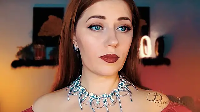 MissBeverlyMills online show from 11.27.25