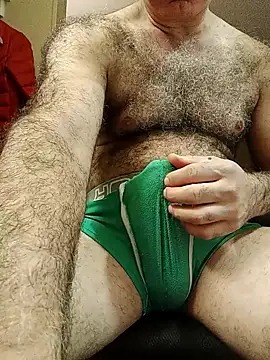 Snapshot of takcikarr chatting on 10.19.25 takcikarr online show from 10.19.25