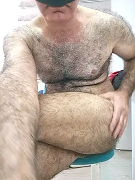 Snapshot of takcikarr chatting on 12.21.25 takcikarr online show from 12.21.25