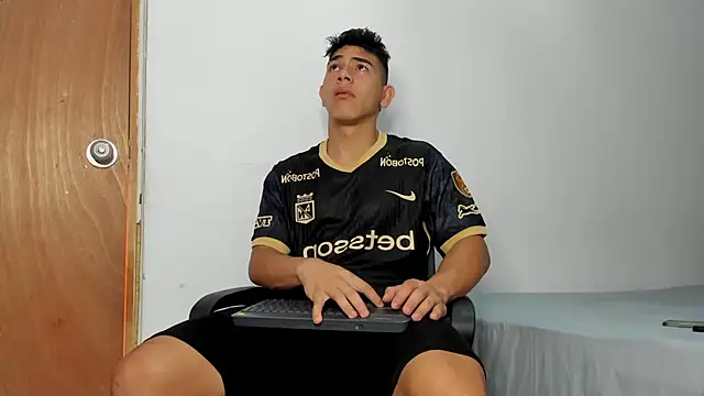 andrew rose  online show from 11.20.25