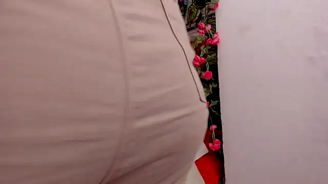 Elianissquirt online show from 01.15.25