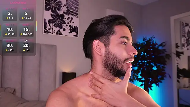 Snapshot of endy_rush chatting on 11.08.25 endy rush online show from 11.08.25