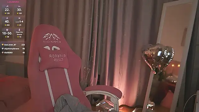 Snapshot of Lala_Land_ chatting on 02.15.25 Lala Land online show from 02.15.25