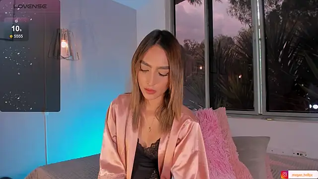 Megan-holly online show from 01.11.25