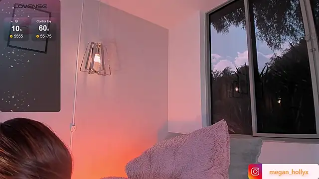 Megan-holly online show from 01.22.25
