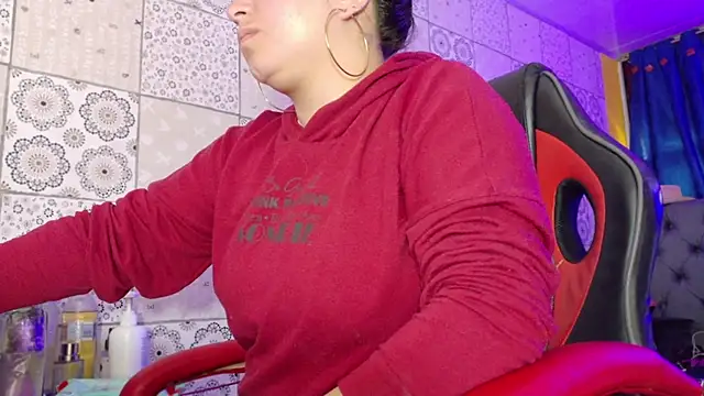 Lina23  online show from 10.15.25