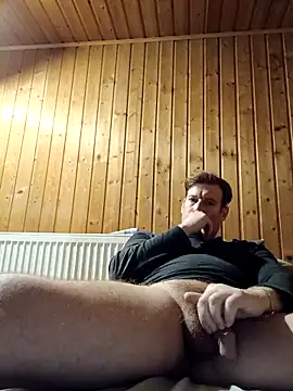 MArciQuarky online show from 02.04.26