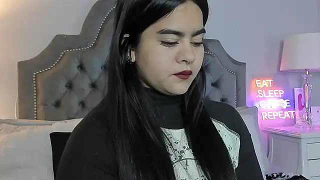 atena hill online show from 11.29.25