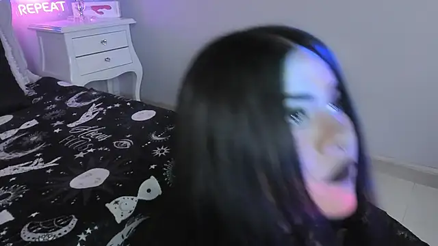 atena hill online show from 12.20.25