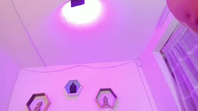 Snapshot of Eliissh_ chatting on 03.20.25 Eliissh online show from 03.20.25