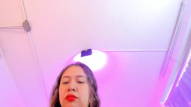 Snapshot of Eliissh_ chatting on 09.24.25 Eliissh online show from 09.24.25