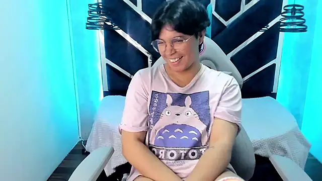 Emmapark  online show from 02.23.25