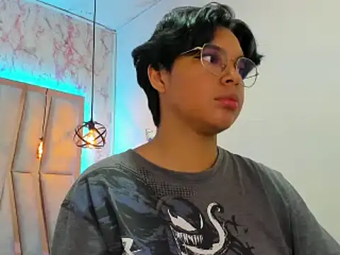 Emmapark  online show from 02.27.25