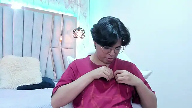 Emmapark  online show from 03.05.25