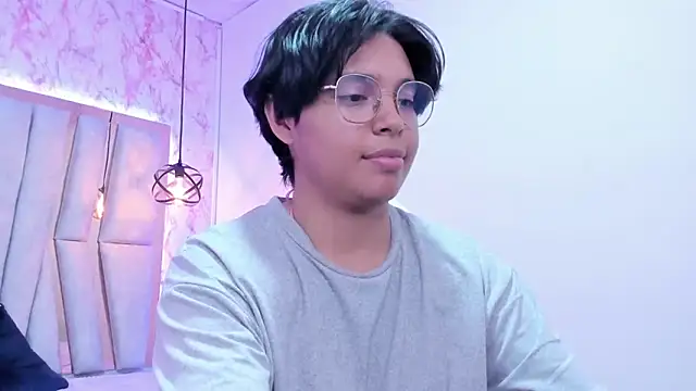 Emmapark  online show from 03.20.25