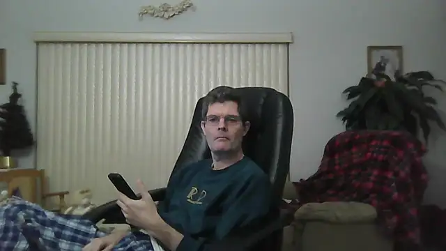 Snapshot of Copfiremen4566 chatting on 12.30.24 Copfiremen4566 online show from 12.30.24