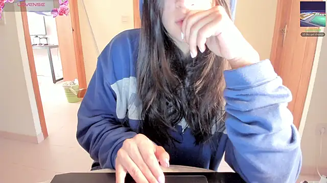 bella apont online show from 12.12.24