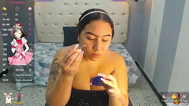 Snapshot of Kathiasaints chatting on 10.14.25 Kathiasaints online show from 10.14.25