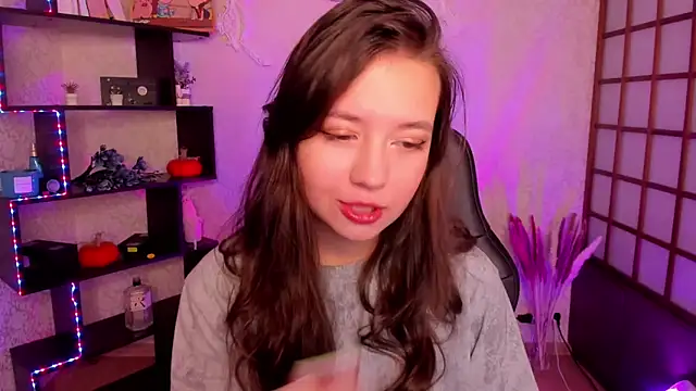 Lina Brownie online show from 12.05.24