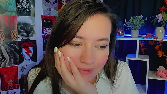 Lina Brownie online show from 12.13.24